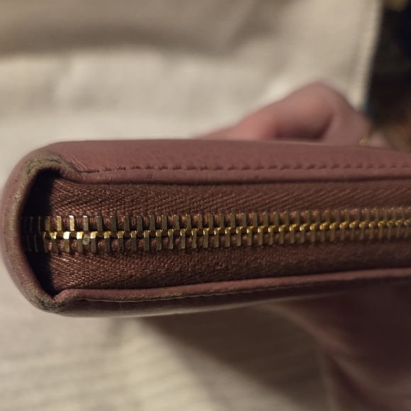 Prada Dusty Rose Leather Wallet EUC - Picture 10 of 16